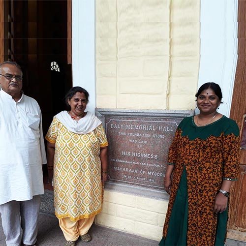 visha-mam-and-freeda